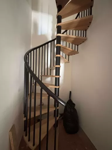 Pose d'un escalier en colimaçon à Gaillac, Lescure-d'Albigeois, MT SERVICES