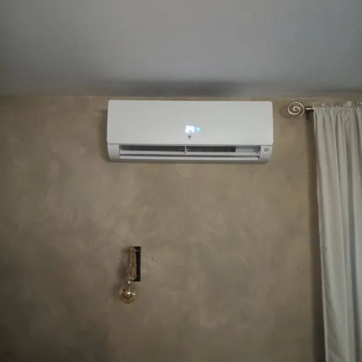 Pose d'une climatisation réversible à Gaillac : rafraîchir son salon de 48m² avec un mono-split Thermor, Lescure-d'Albigeois, MT SERVICES